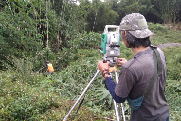 TOPOGRAFI PENGUKURAN KOMPLEK CILEMBU SUMEDANG PESANTREN ARJASARI